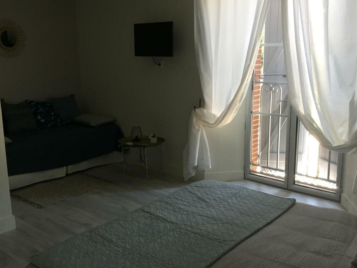 Bed and Breakfast Domaine En Castanet Caraman Экстерьер фото